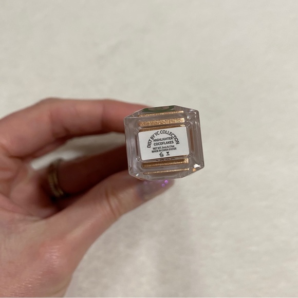 YC Collection Glazed Liquid Highlighter & Powder Highlighter Bundle Set - Picture 3 of 6